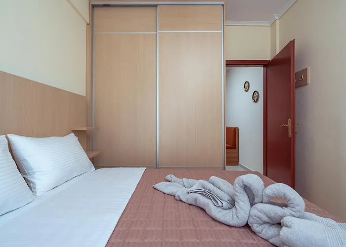 Menis * 塞萨洛尼基